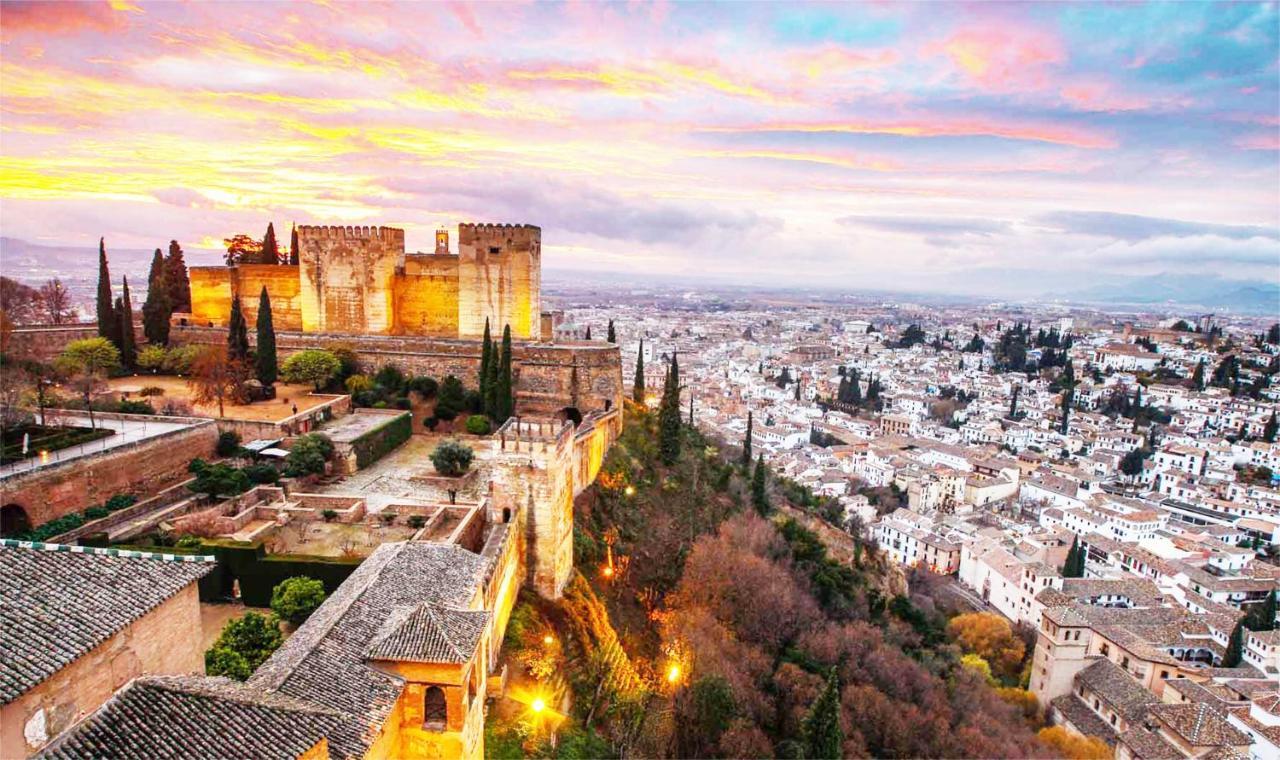 Apartasuite Centro Historico Atico Tranquilo Y Luminoso En El Corazon De Granada Exterior foto